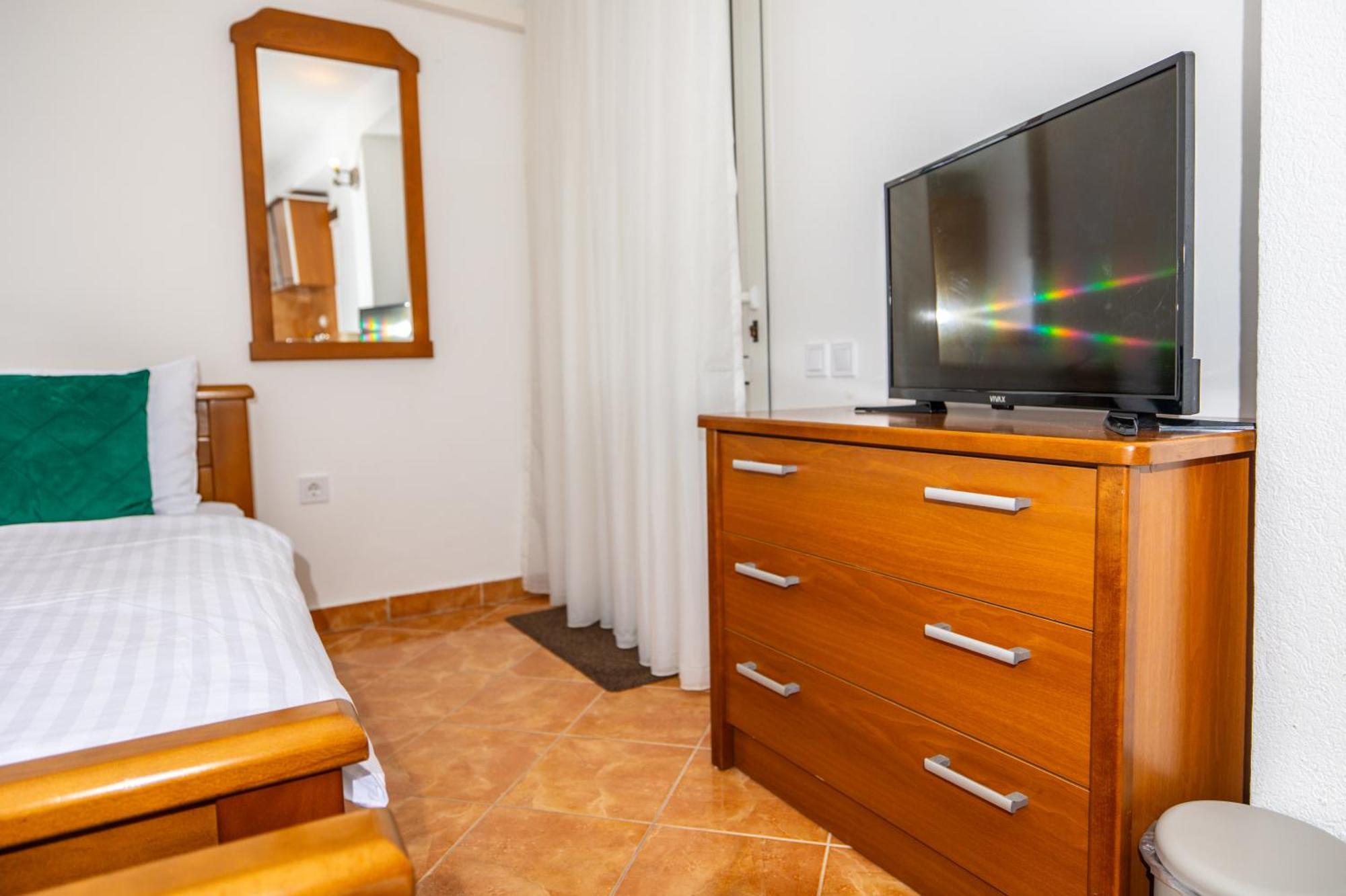 Apartments Irena Bečići Eksteriør bilde
